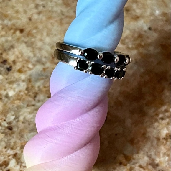 Bomb Party Luxe Bands Elegant Black Stone Rings - Picture 3 of 5